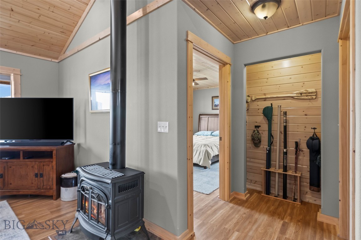 60 Wapiti Rd Property Photo 8
