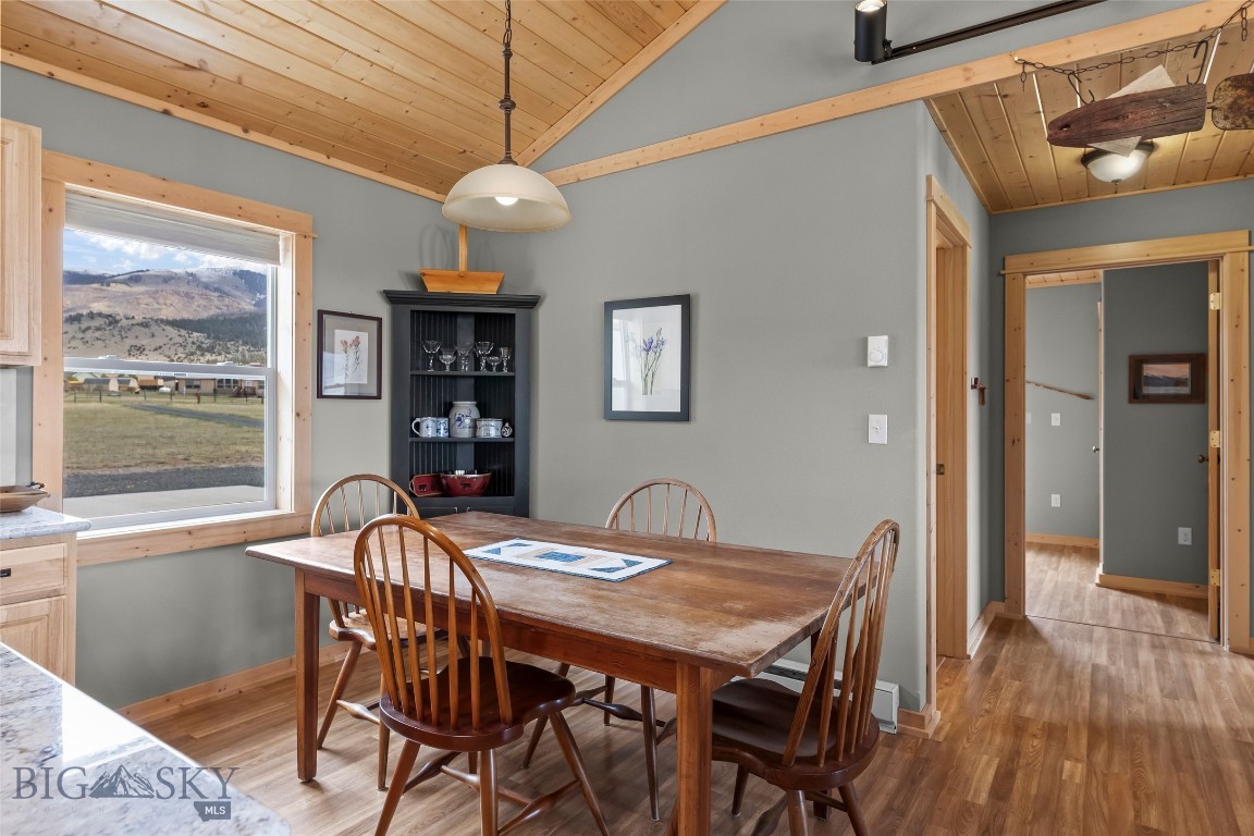 60 Wapiti Rd Property Photo 13