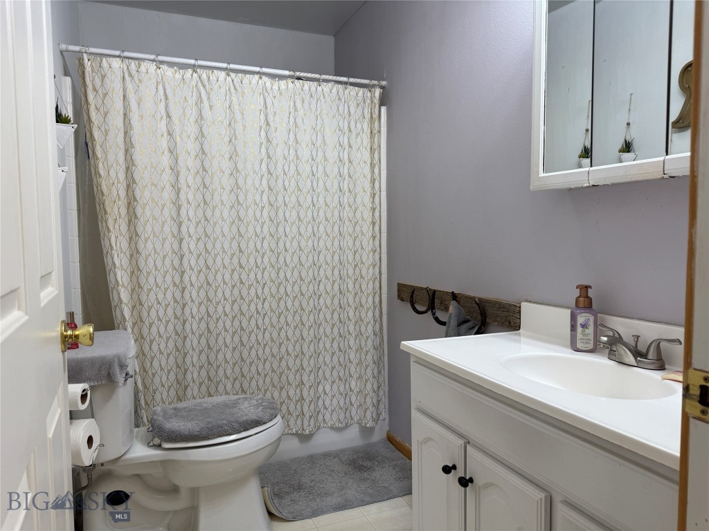 119 E 9th Property Photo 23