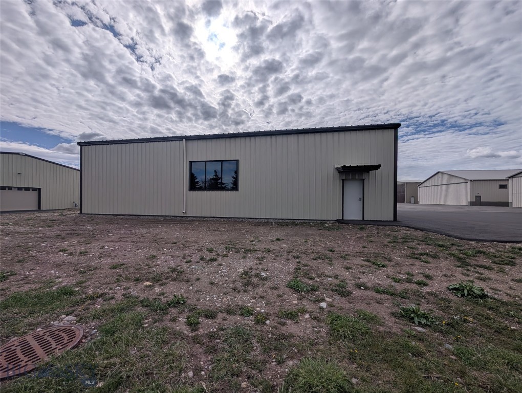 171 Taxi Way Tango Property Photo 8