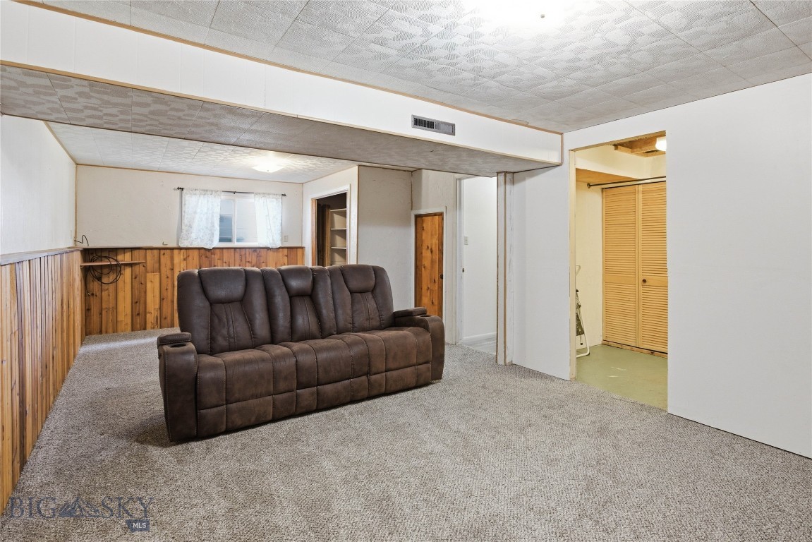 1901 Lafayette Property Photo 15