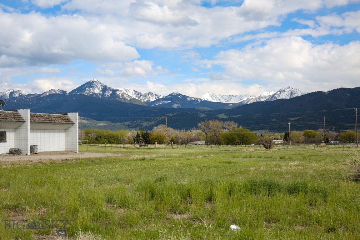 Nhn Sun Avenue Property Photo 7