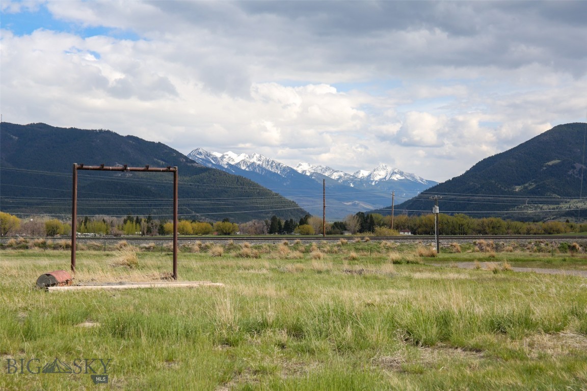 Nhn Sun Avenue Property Photo 8