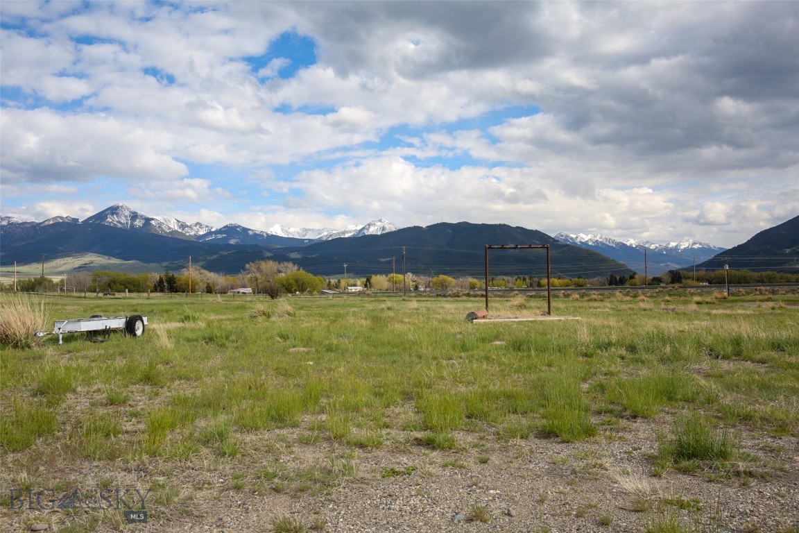 Nhn Sun Avenue Property Photo 9