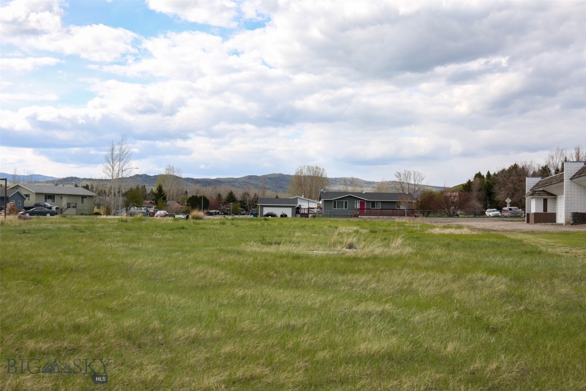 Nhn Sun Avenue Property Photo 15