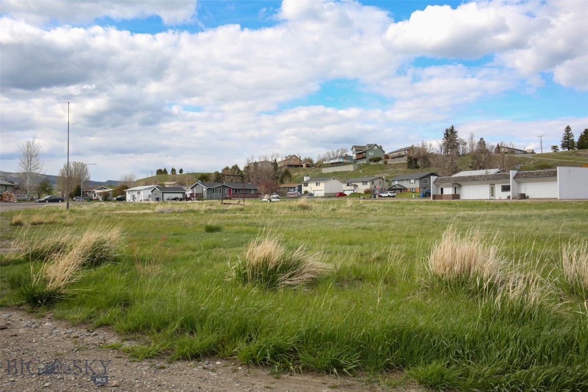 Nhn Sun Avenue Property Photo 17