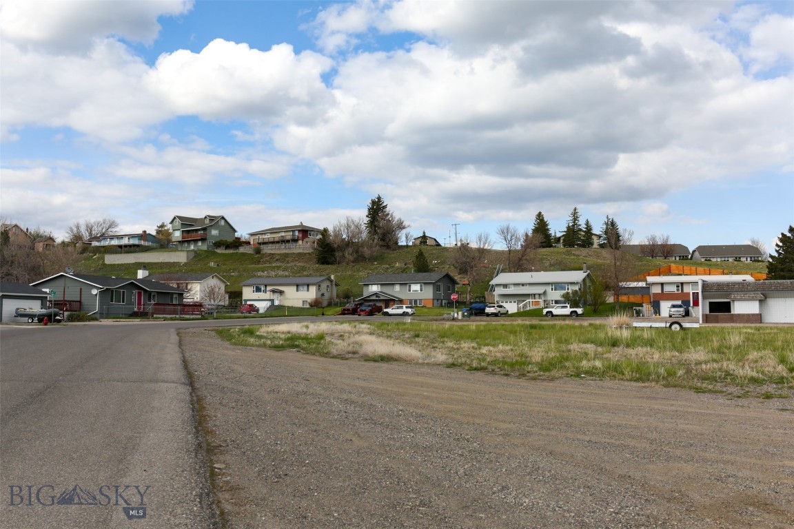 Nhn Sun Avenue Property Photo 18