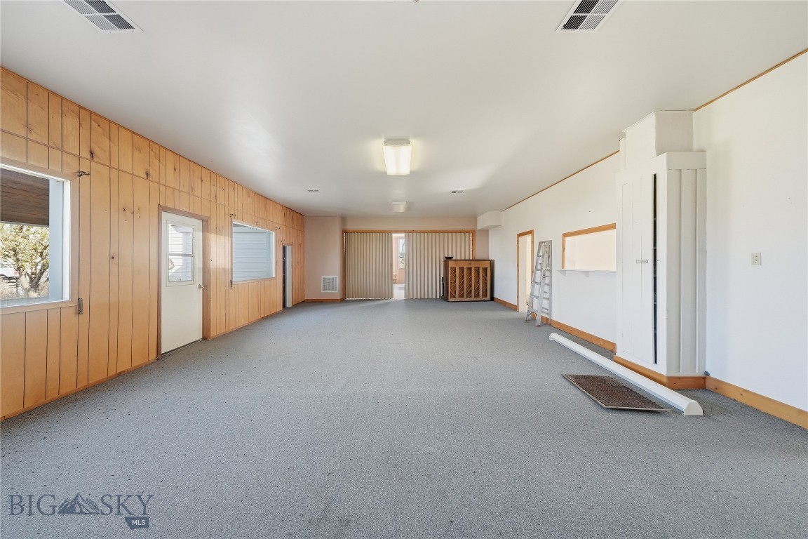 204, 210 Miles Avenue Property Photo 7