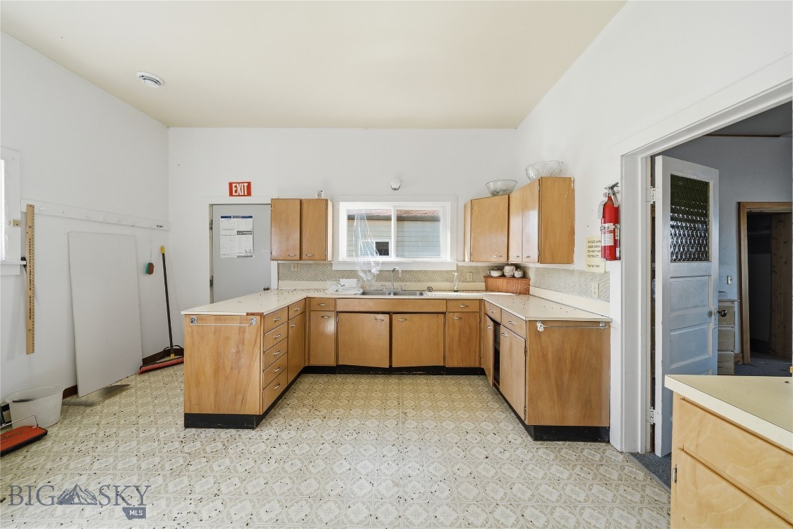 204, 210 Miles Avenue Property Photo 12
