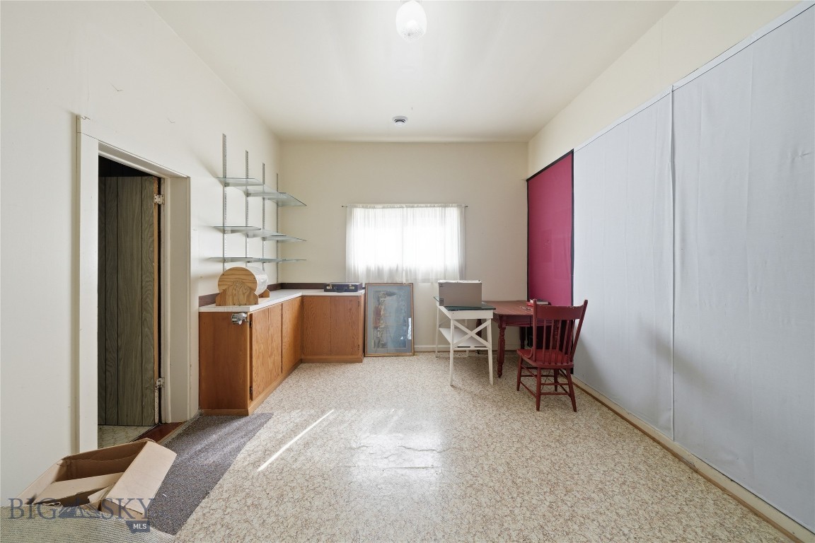 204, 210 Miles Avenue Property Photo 16