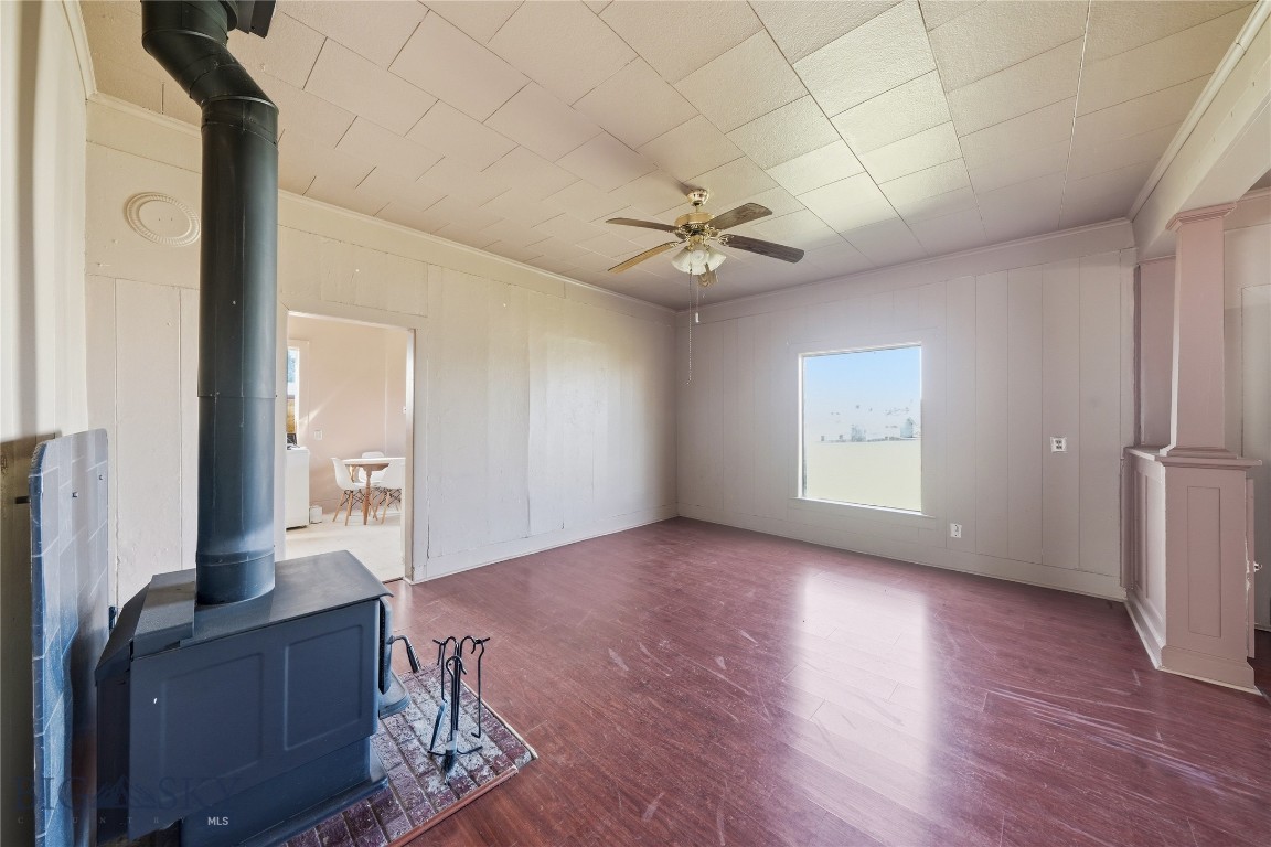 204, 210 Miles Avenue Property Photo 29