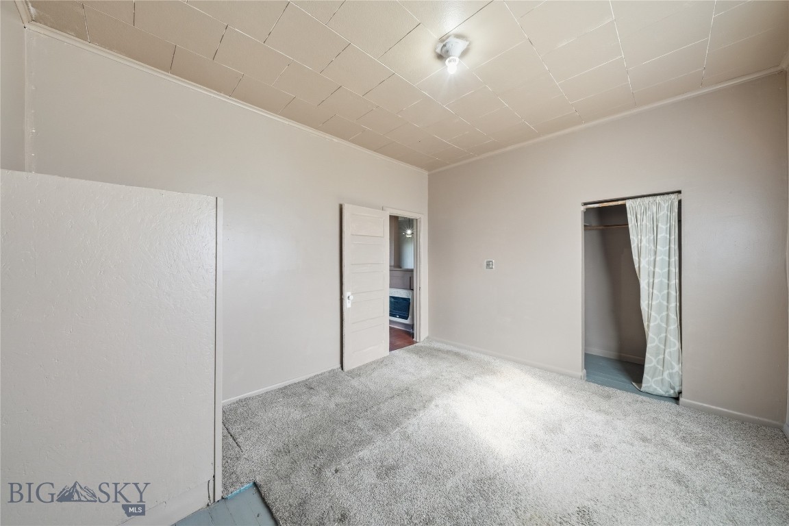 204, 210 Miles Avenue Property Photo 31