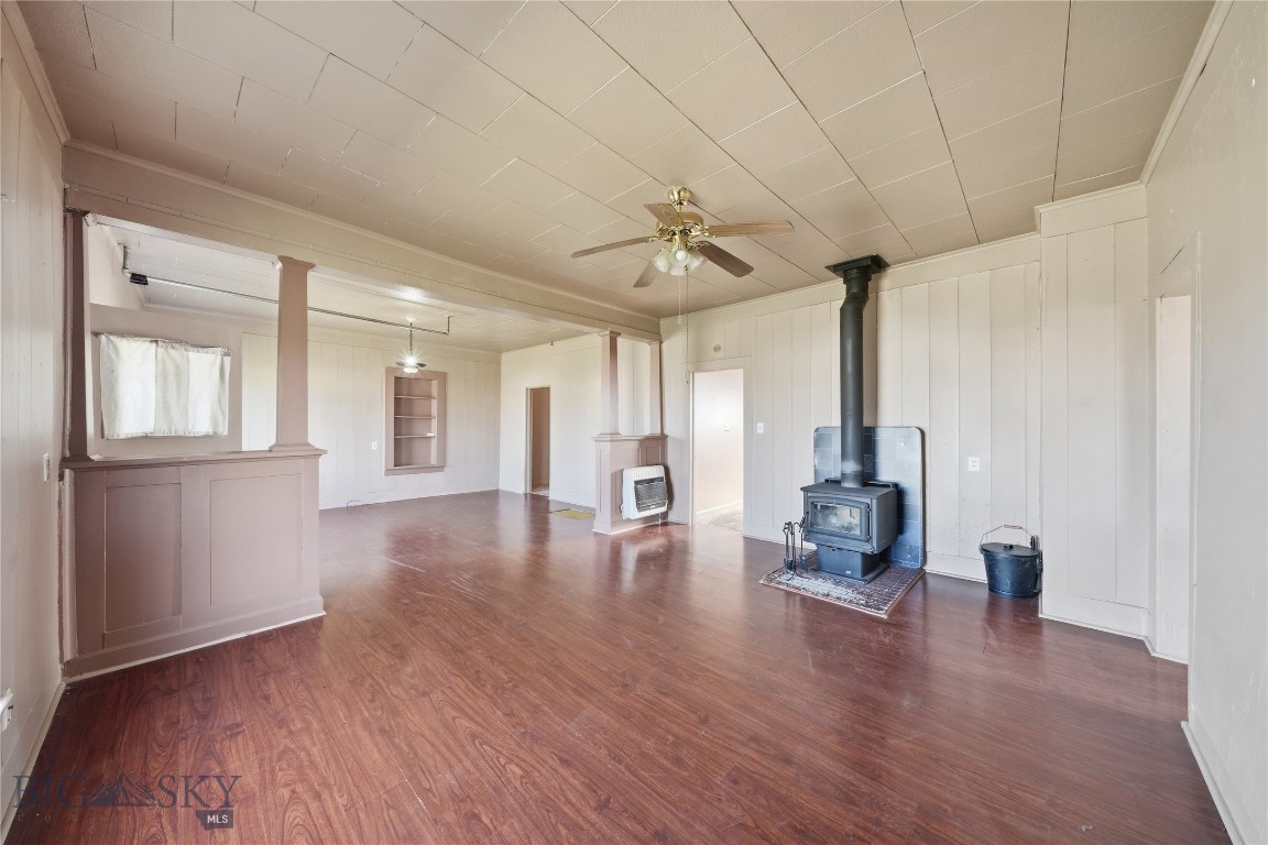 204, 210 Miles Avenue Property Photo 33
