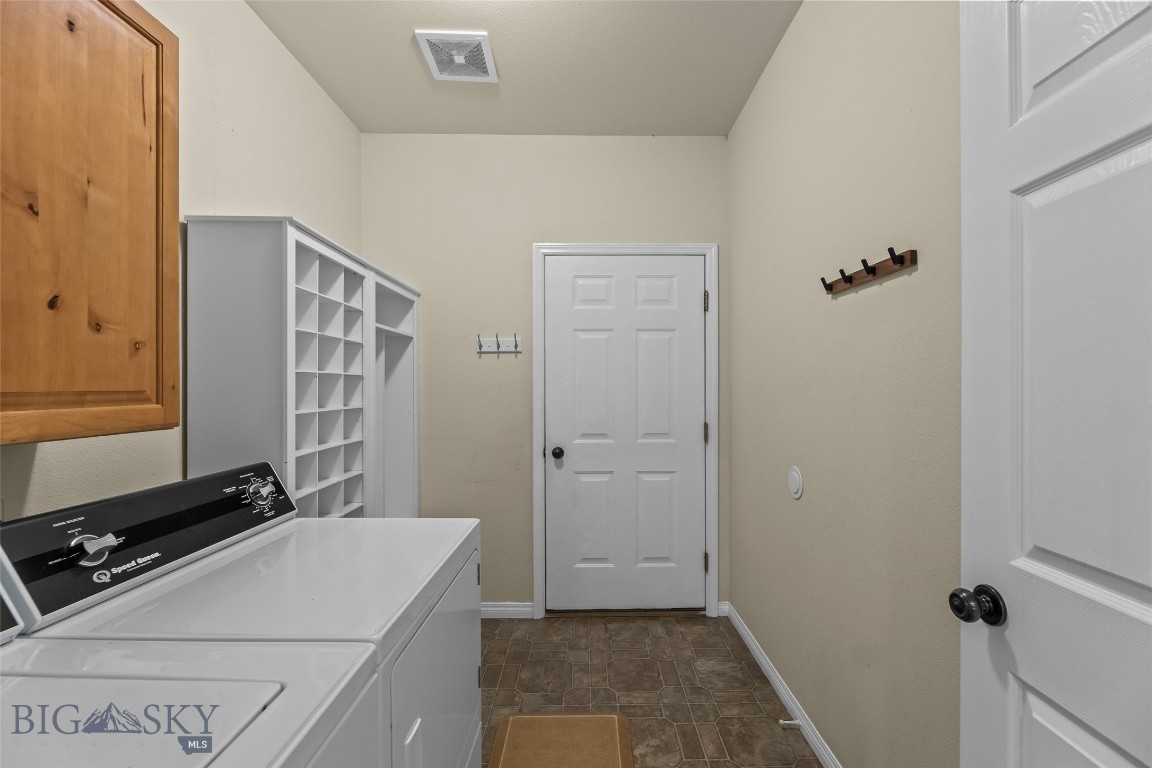 359 Annie Glade Drive Property Photo 16