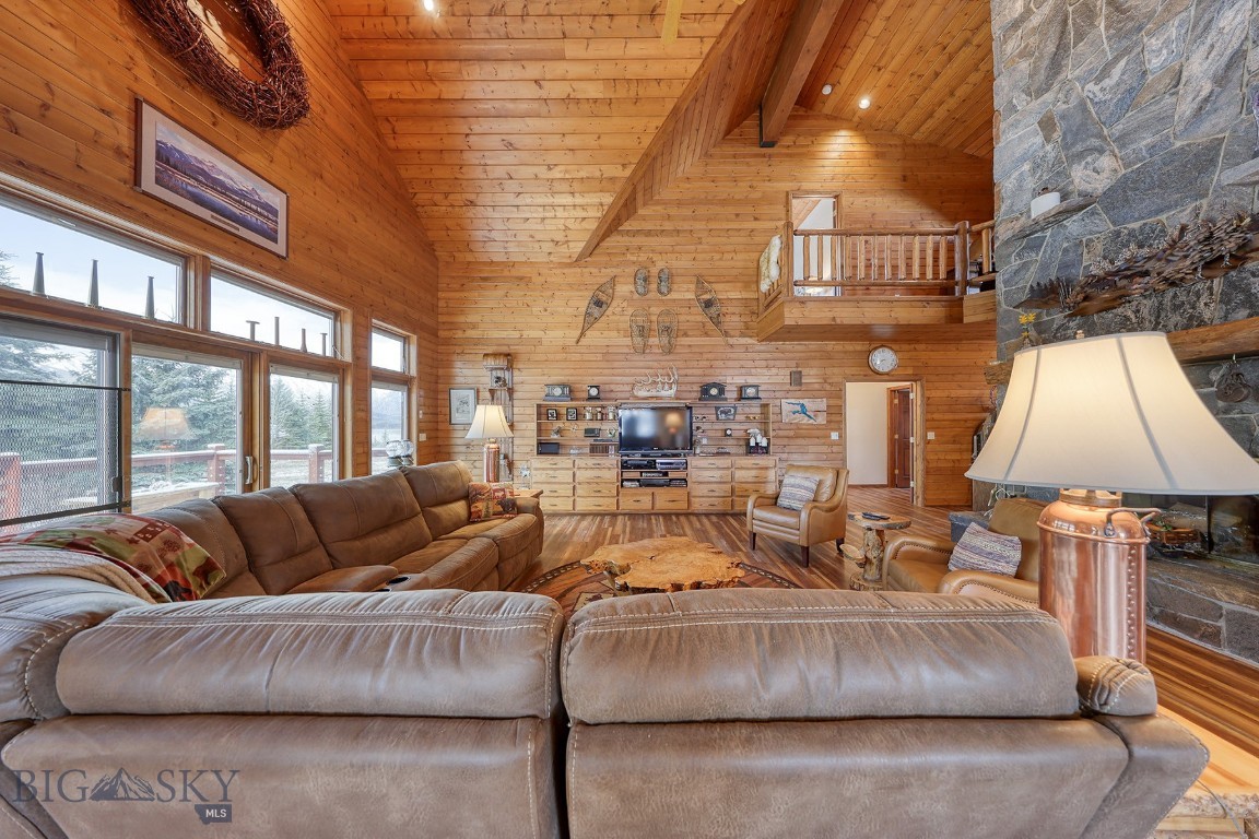 315 Lakeview Loop Property Photo 14