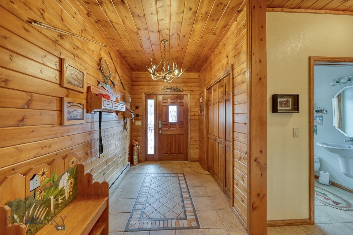315 Lakeview Loop Property Photo 36