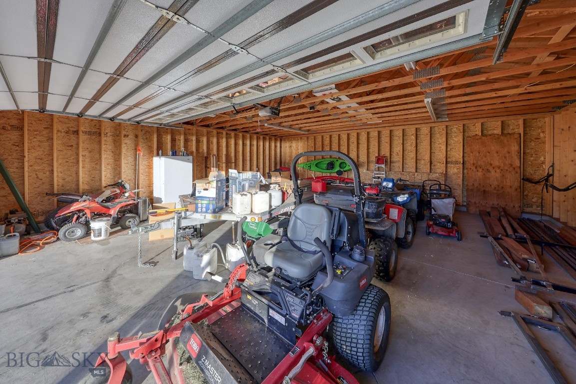 315 Lakeview Loop Property Photo 68