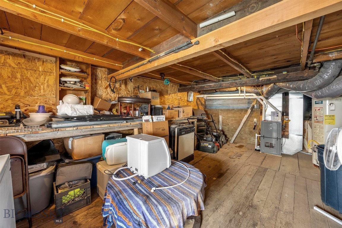 366 E Mercury Property Photo 15
