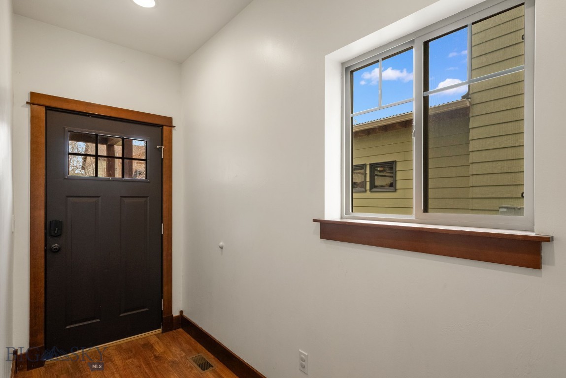 812 Rosa A Property Photo 5