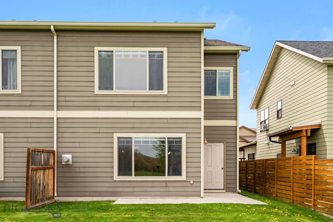 812 Rosa A Property Photo 72