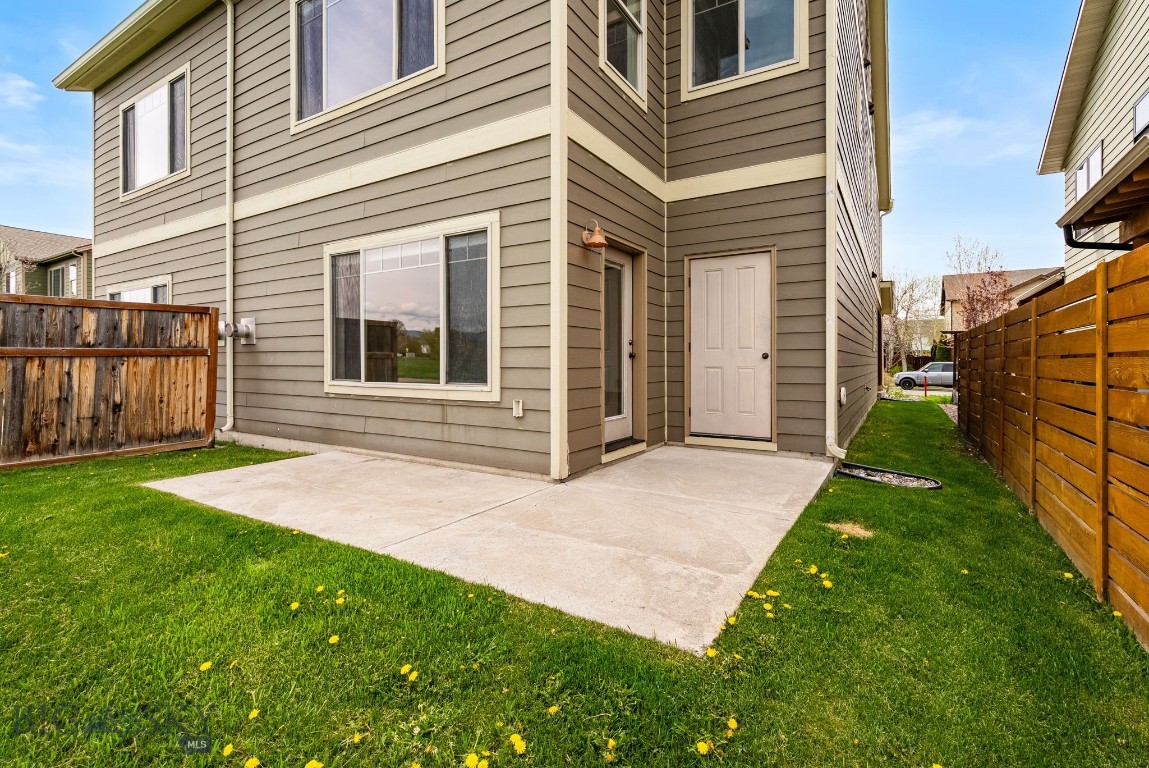 812 Rosa A Property Photo 74