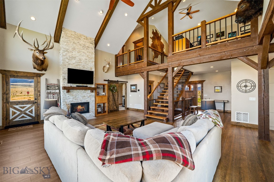410833 Property Photo 78