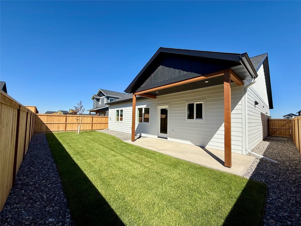 810 Accolade Loop Property Photo 2
