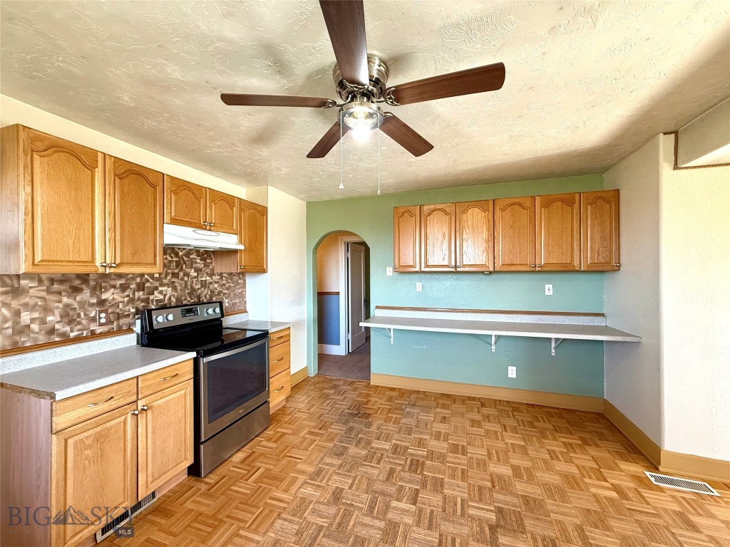 47 Tristan River Lane Property Photo 11