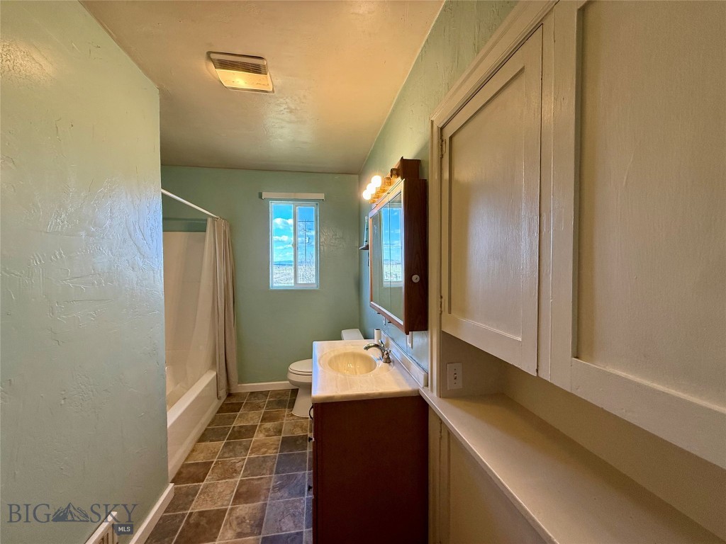 47 Tristan River Lane Property Photo 15