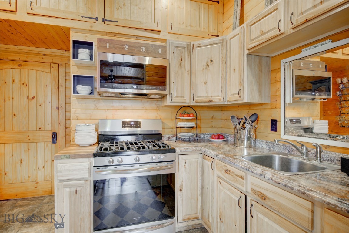 27 Badger Road Property Photo 15
