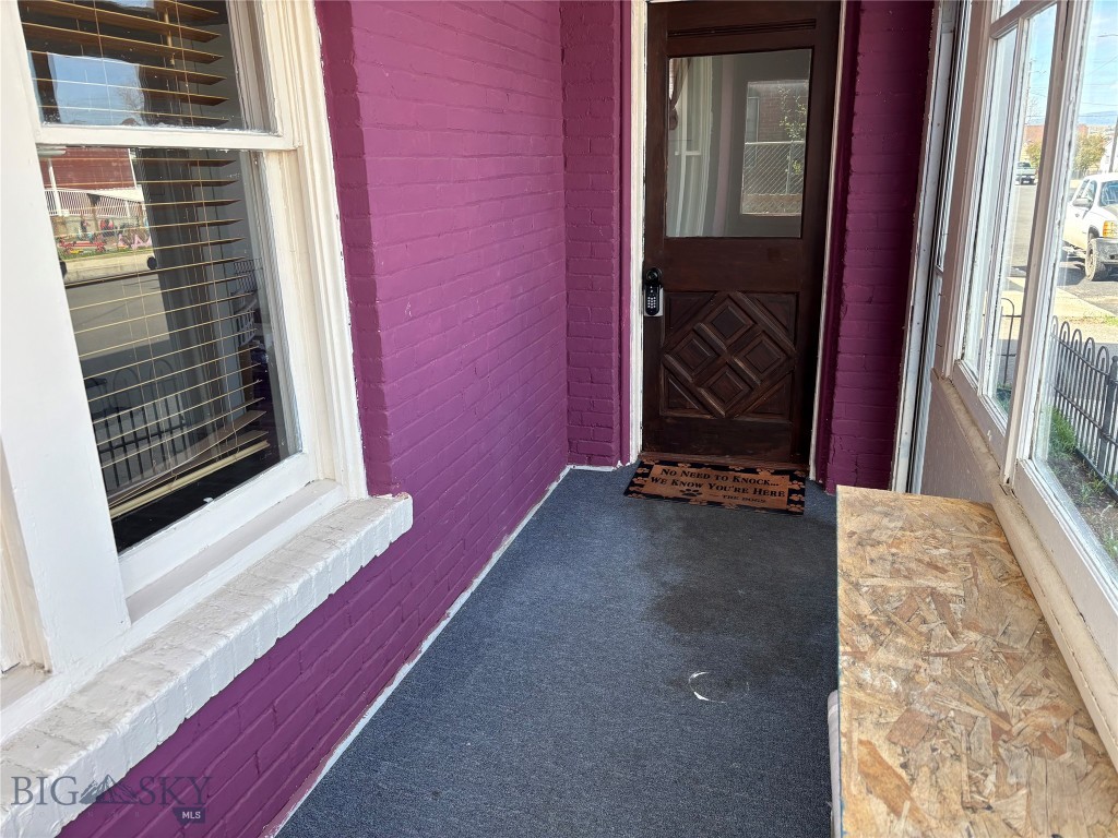126 1st Street Property Photo 4