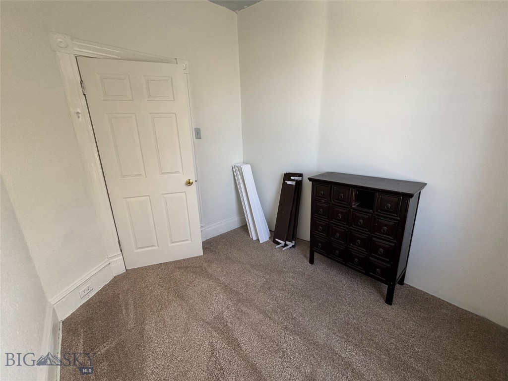 126 1st Street Property Photo 31