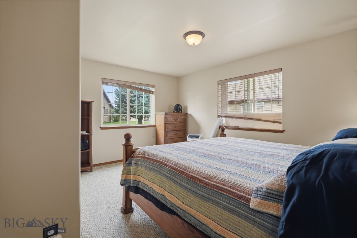 8 Eliza Drive B Property Photo 7