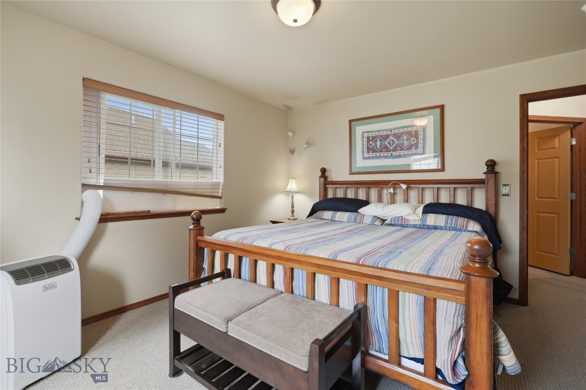 8 Eliza Drive B Property Photo 8