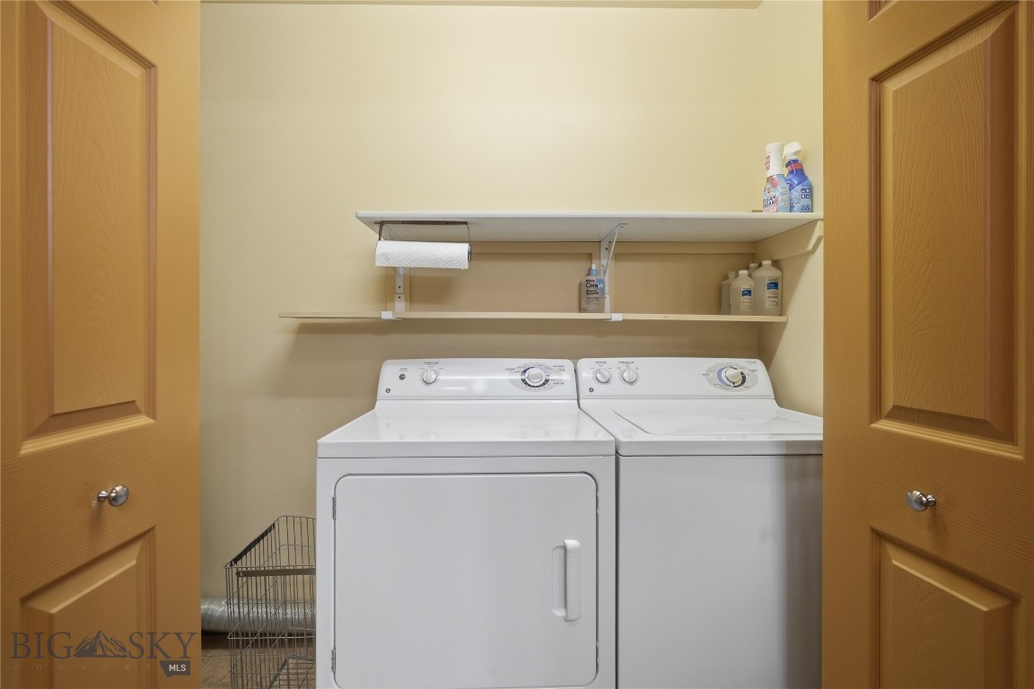 8 Eliza Drive B Property Photo 24