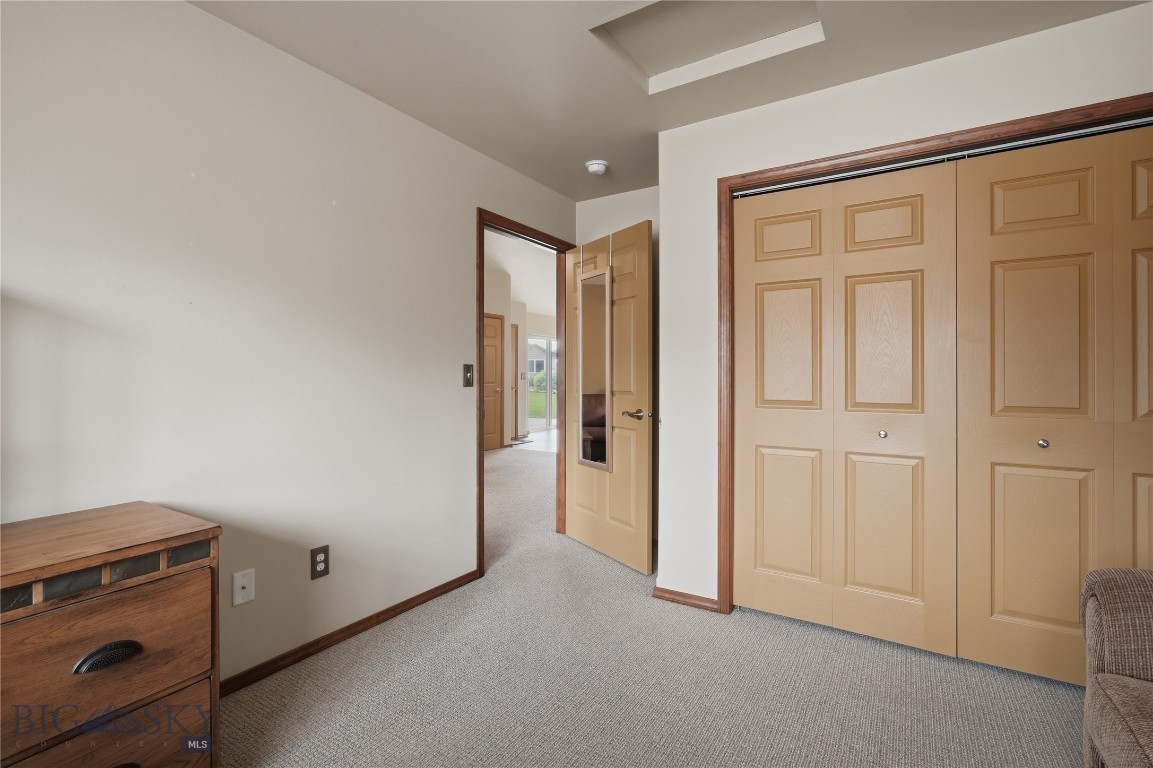8 Eliza Drive B Property Photo 27