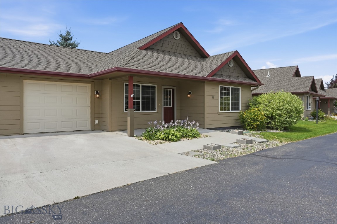 8 Eliza Drive B Property Photo 28
