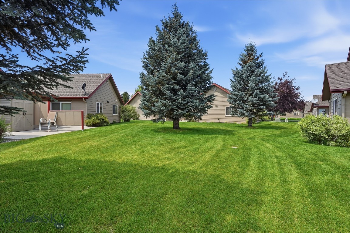 8 Eliza Drive B Property Photo 32