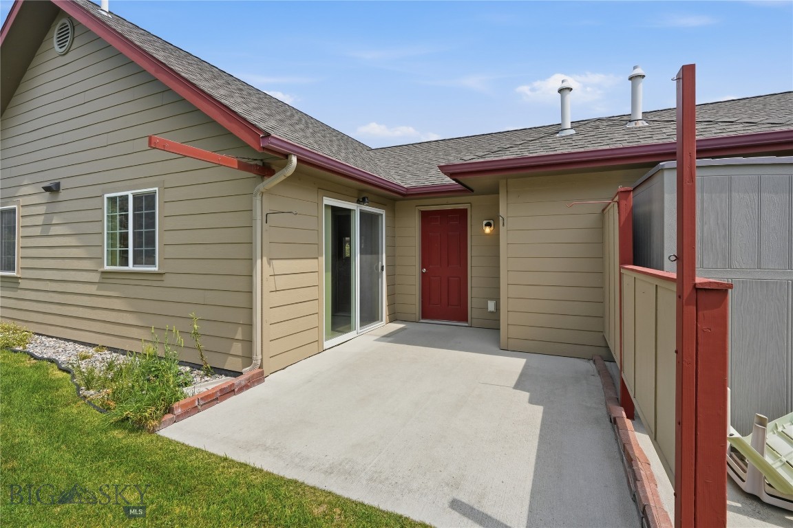 8 Eliza Drive B Property Photo 33