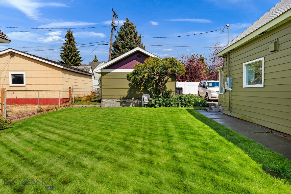 1644 Harrison Property Photo 2