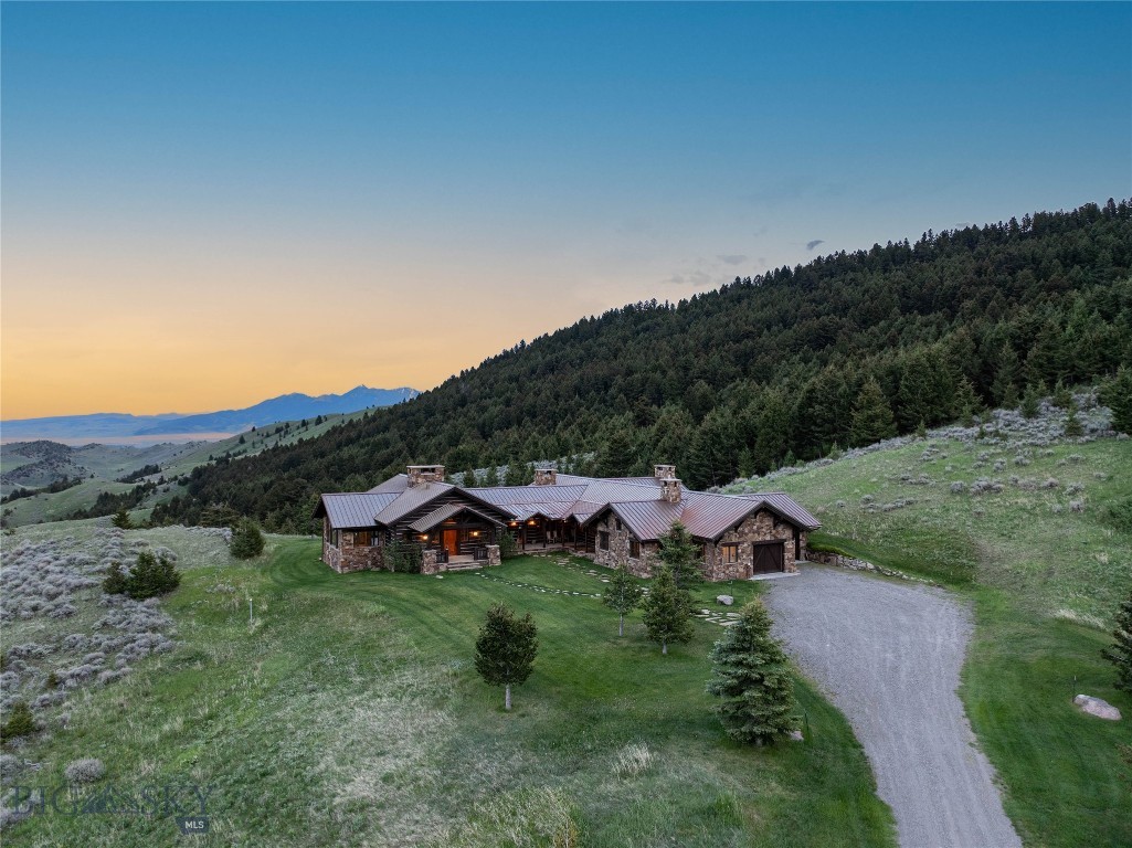 94 Skyband Trail Property Photo