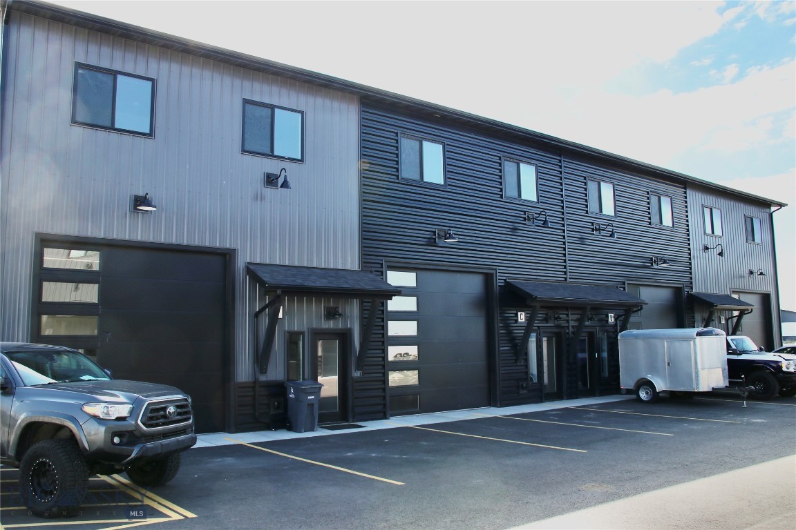 211 Fletching Way Property Photo 4