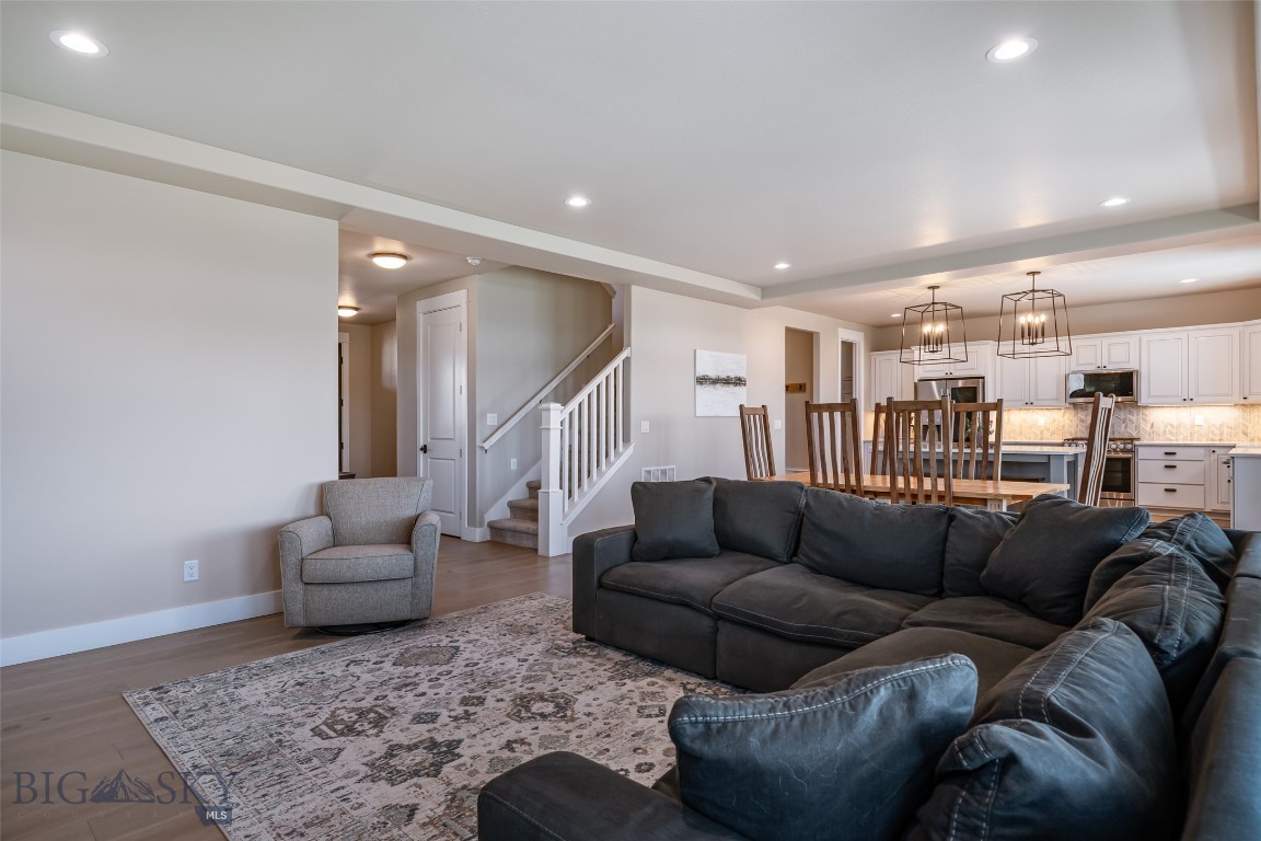 950 White Horse Loop Property Photo 12
