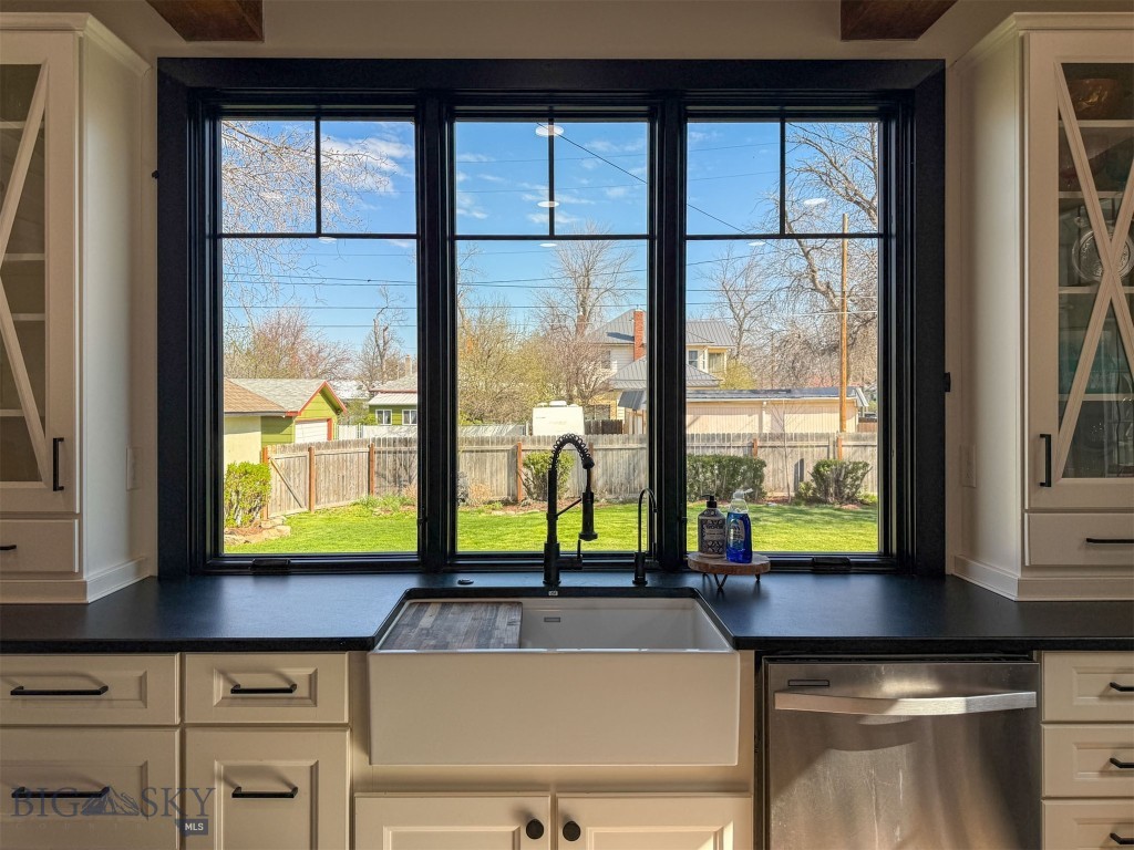 1423 4th Avenue N Property Photo 11