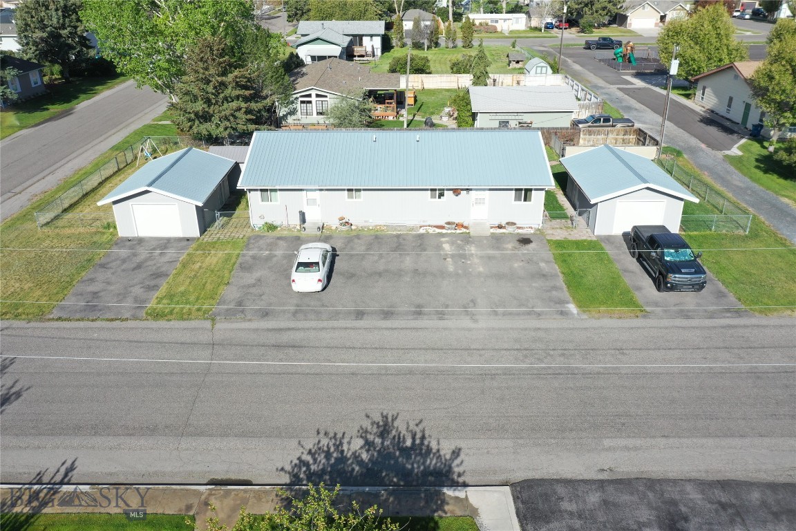 316 6th Ave E Property Photo 2