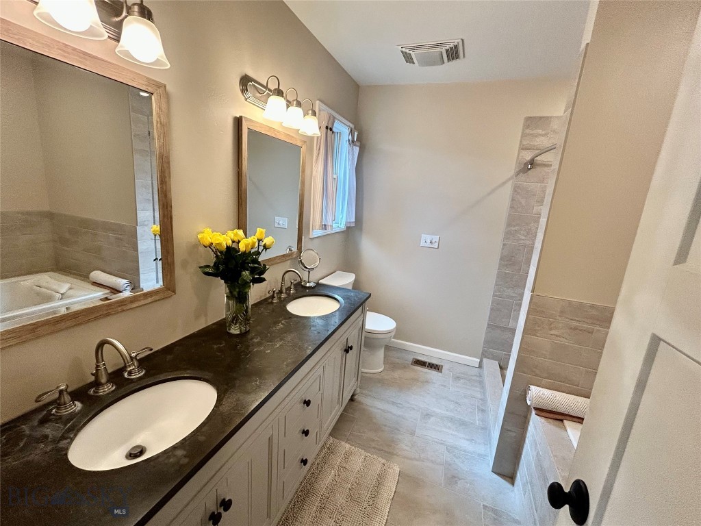 3957 Blacktail Road Property Photo 13