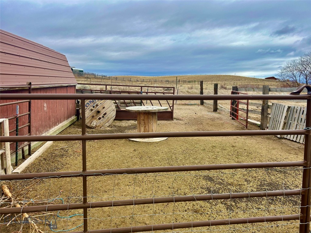 3957 Blacktail Road Property Photo 38