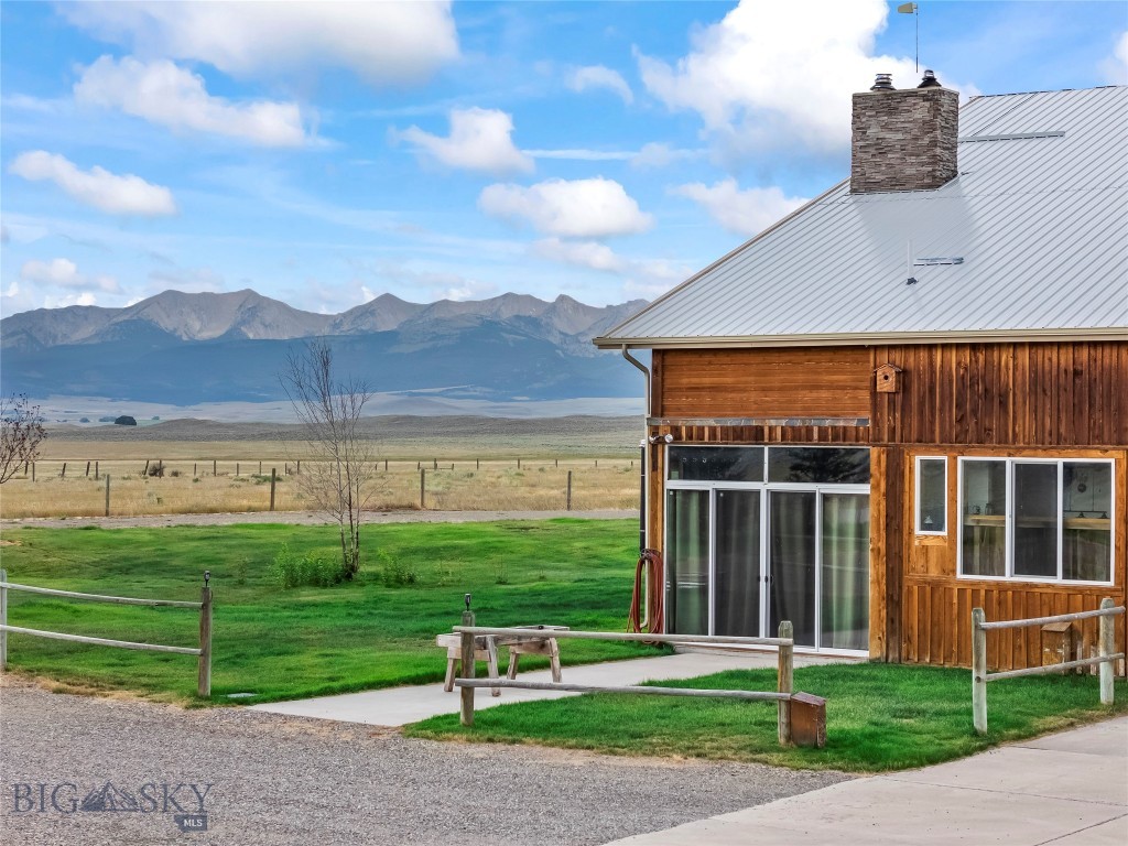 28 Great Escape Property Photo 5