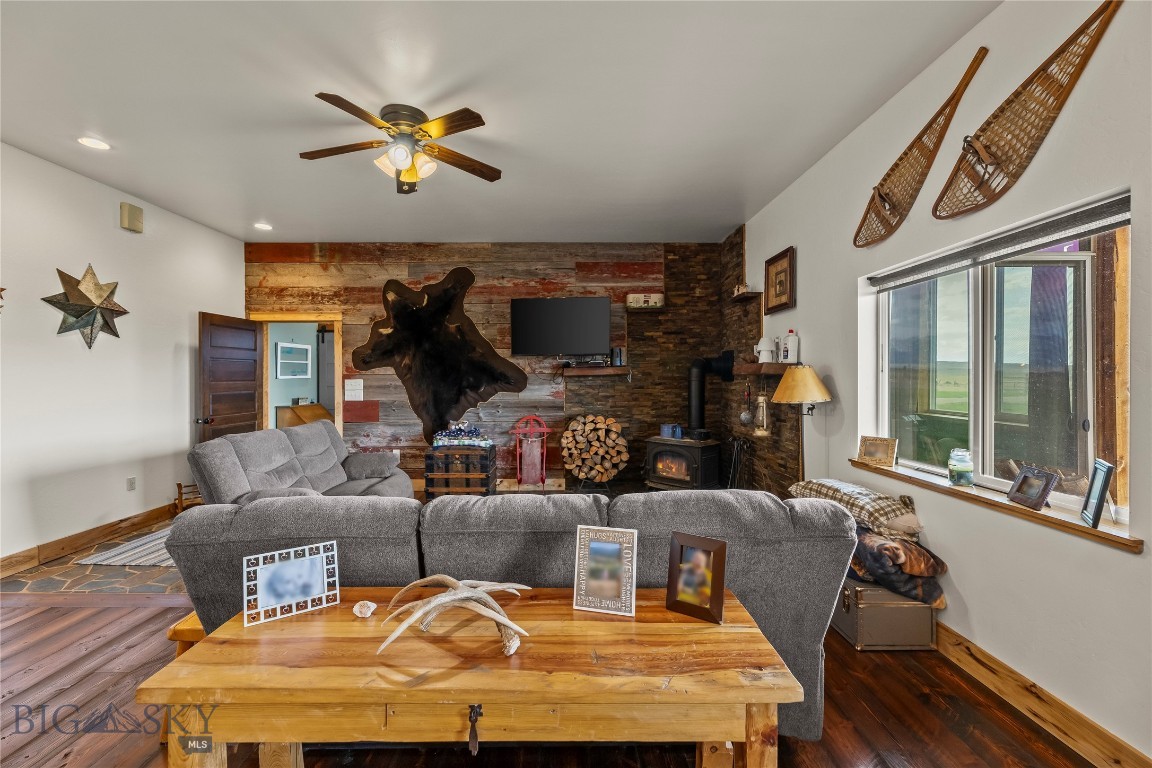 28 Great Escape Property Photo 16