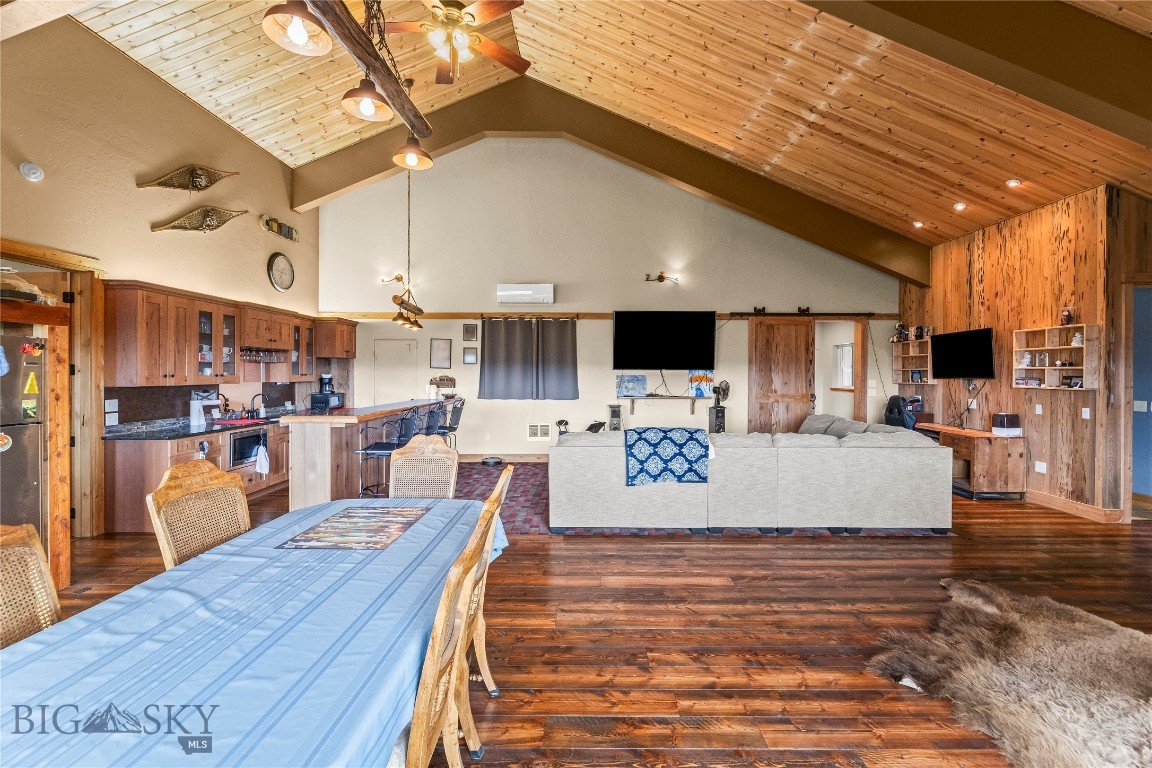 28 Great Escape Property Photo 32